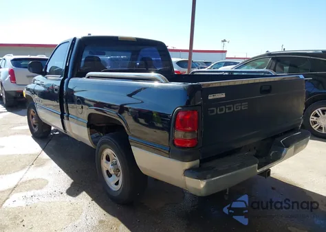 1998 Dodge Ram 1500 St/Ws z USA, uszkodzony, nr VIN 1B7HC16X1WS513498